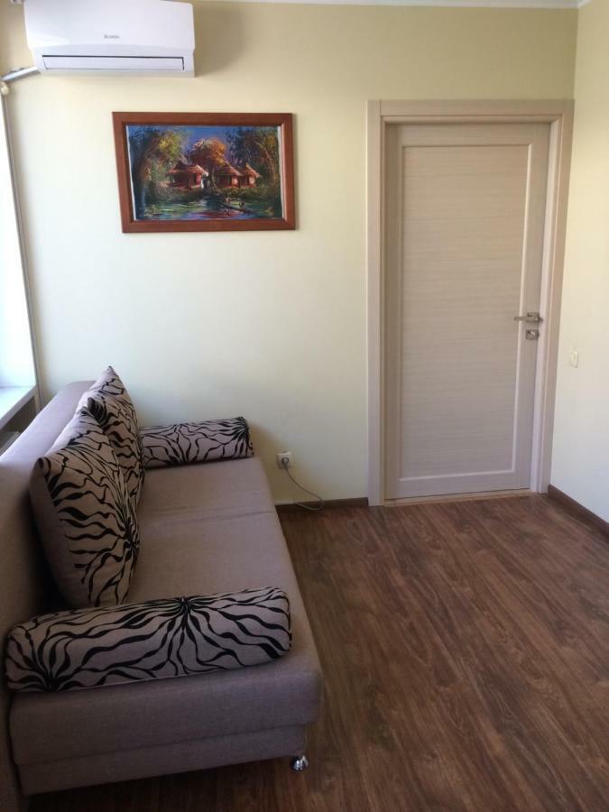 Room In The Guest House Οδησσός Εξωτερικό φωτογραφία